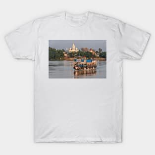 Boats on the Hooghly 05 T-Shirt